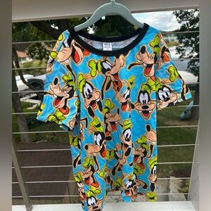 Wild Rich Kids Goofy Tshirt